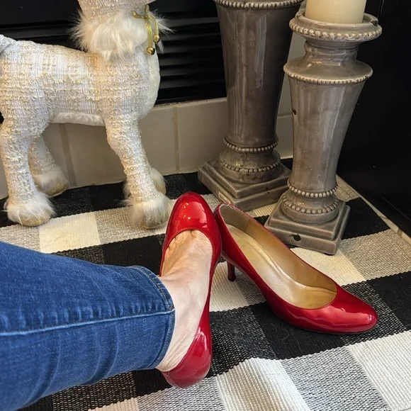 Stuart Weitzman Ruby Red Patent Leather Pumps Heels sz 8 - Picture 6 of 9